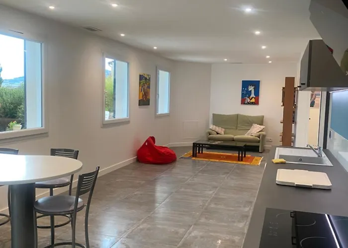 La Galerie De Josette Veyre-Monton